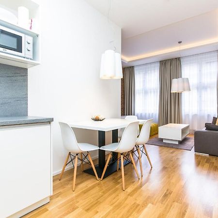 Top Location Old Town Brand New 2Bd Apartment Praga Exterior foto